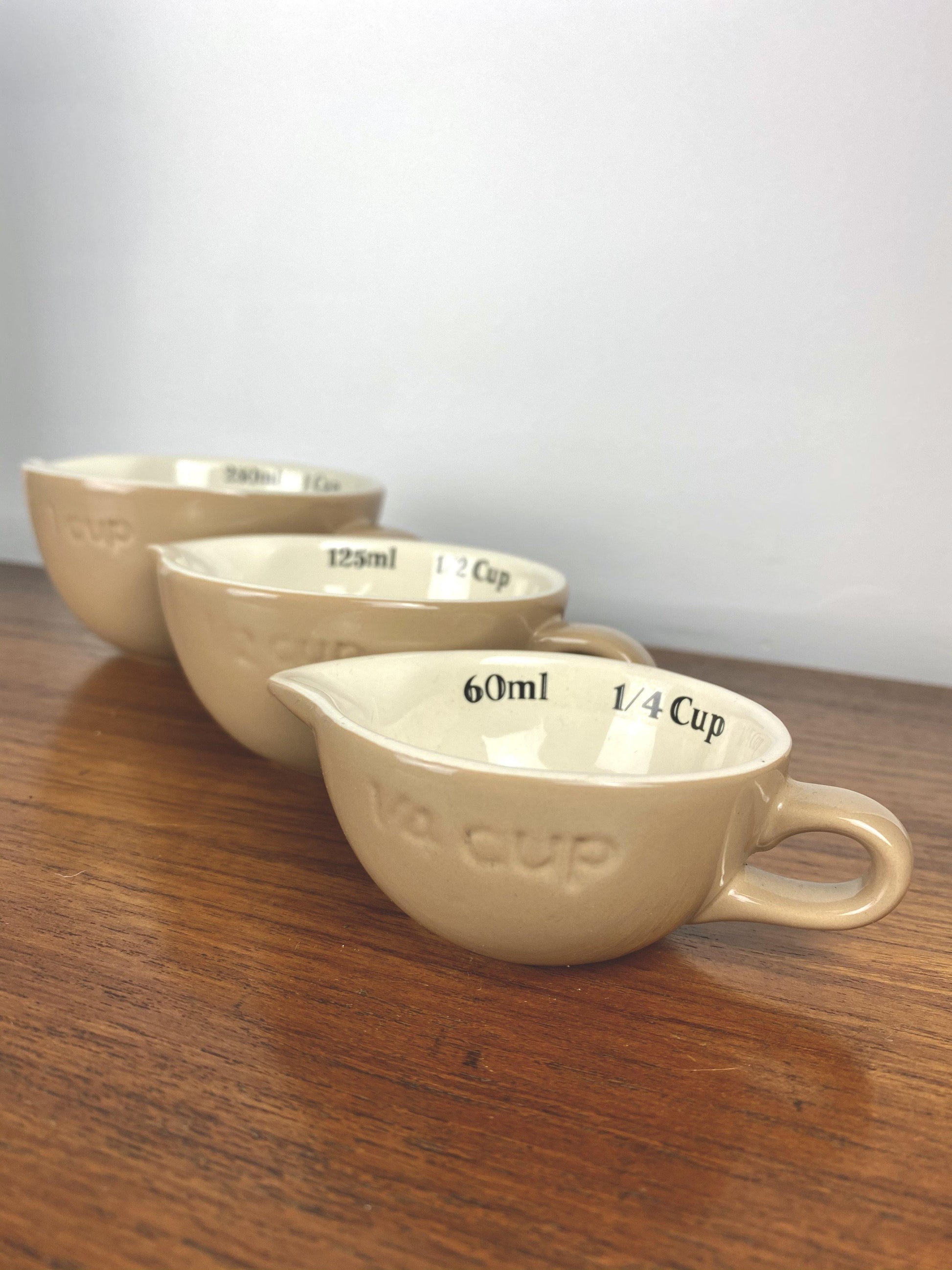 Mason cash taupe brown measuring cups. Set of three - Zoo Lane