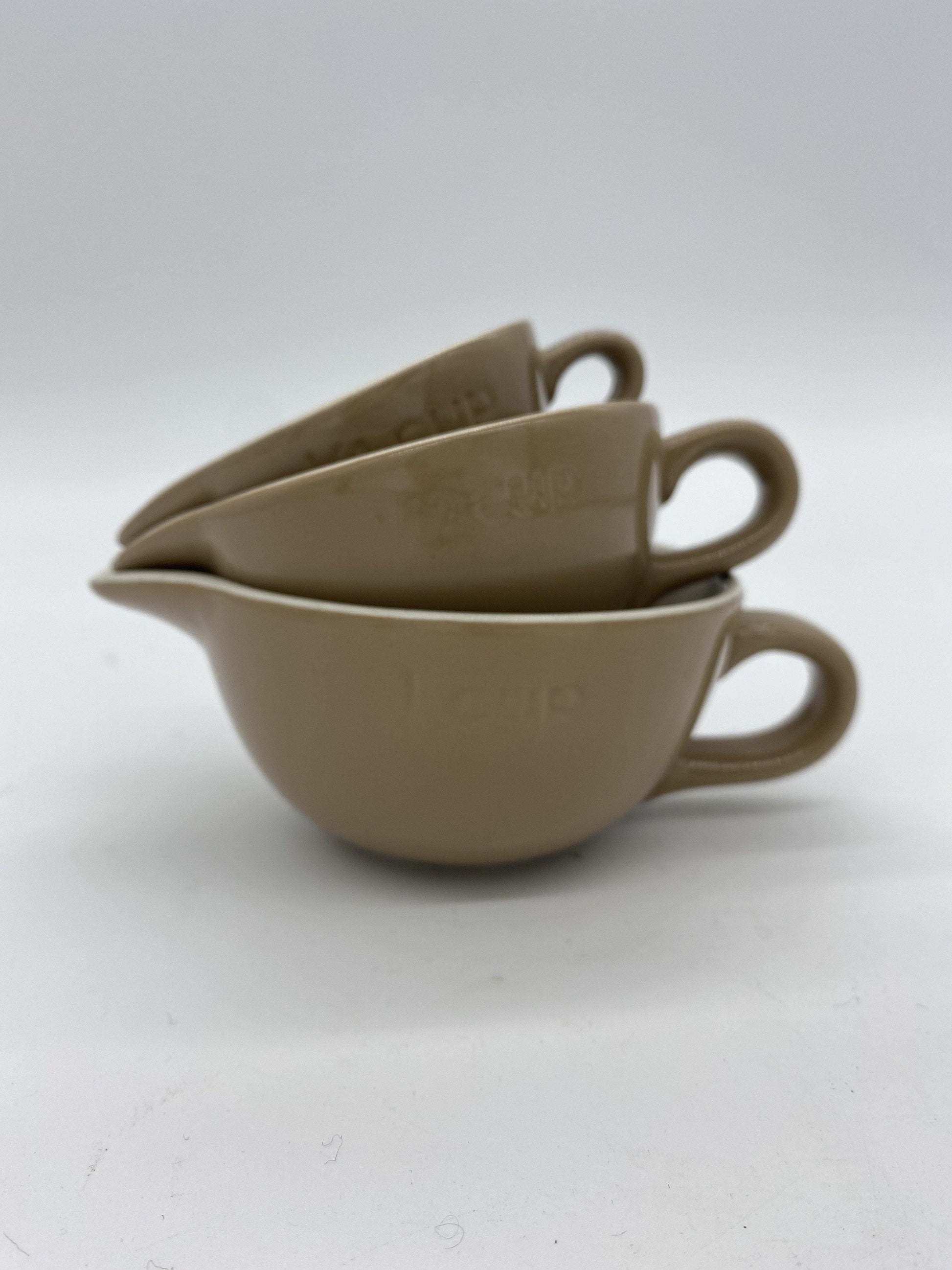 Mason cash taupe brown measuring cups. Set of three - Zoo Lane