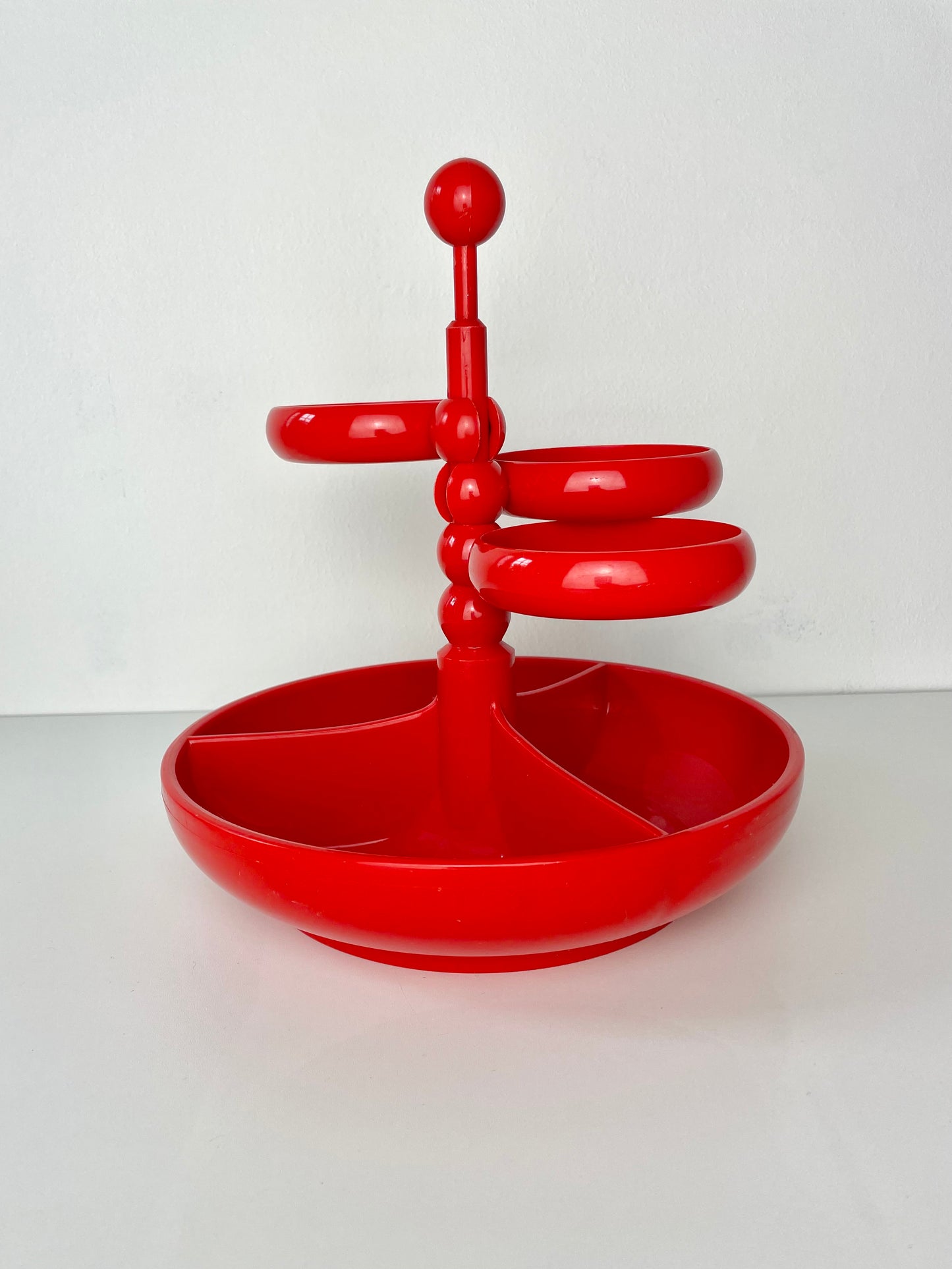 Retro orange/red Esma snack/trinket tower