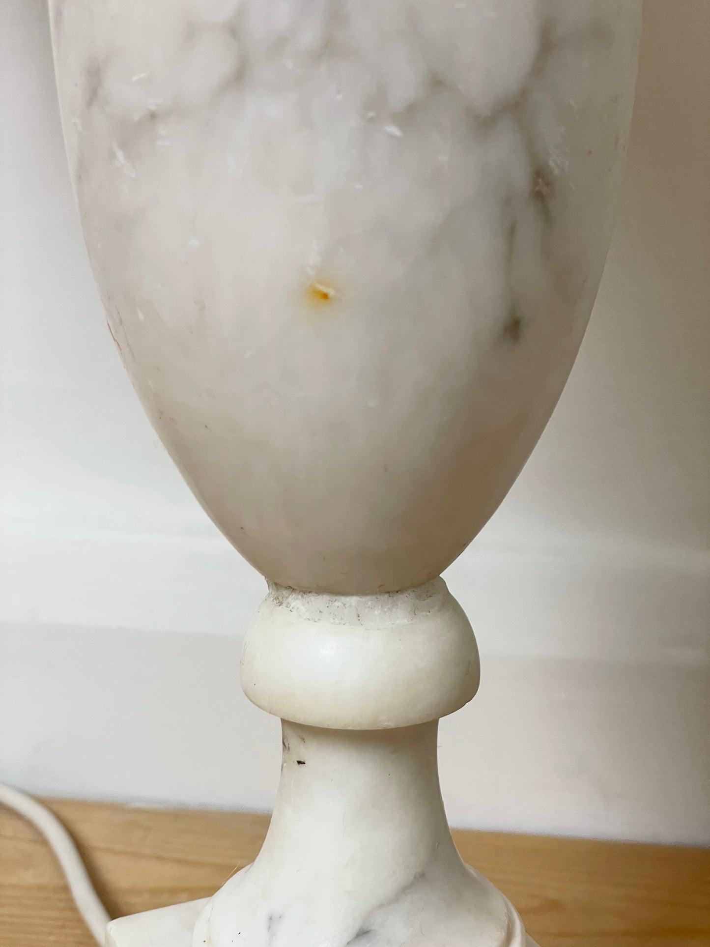 Large marble lamp with hessian shade