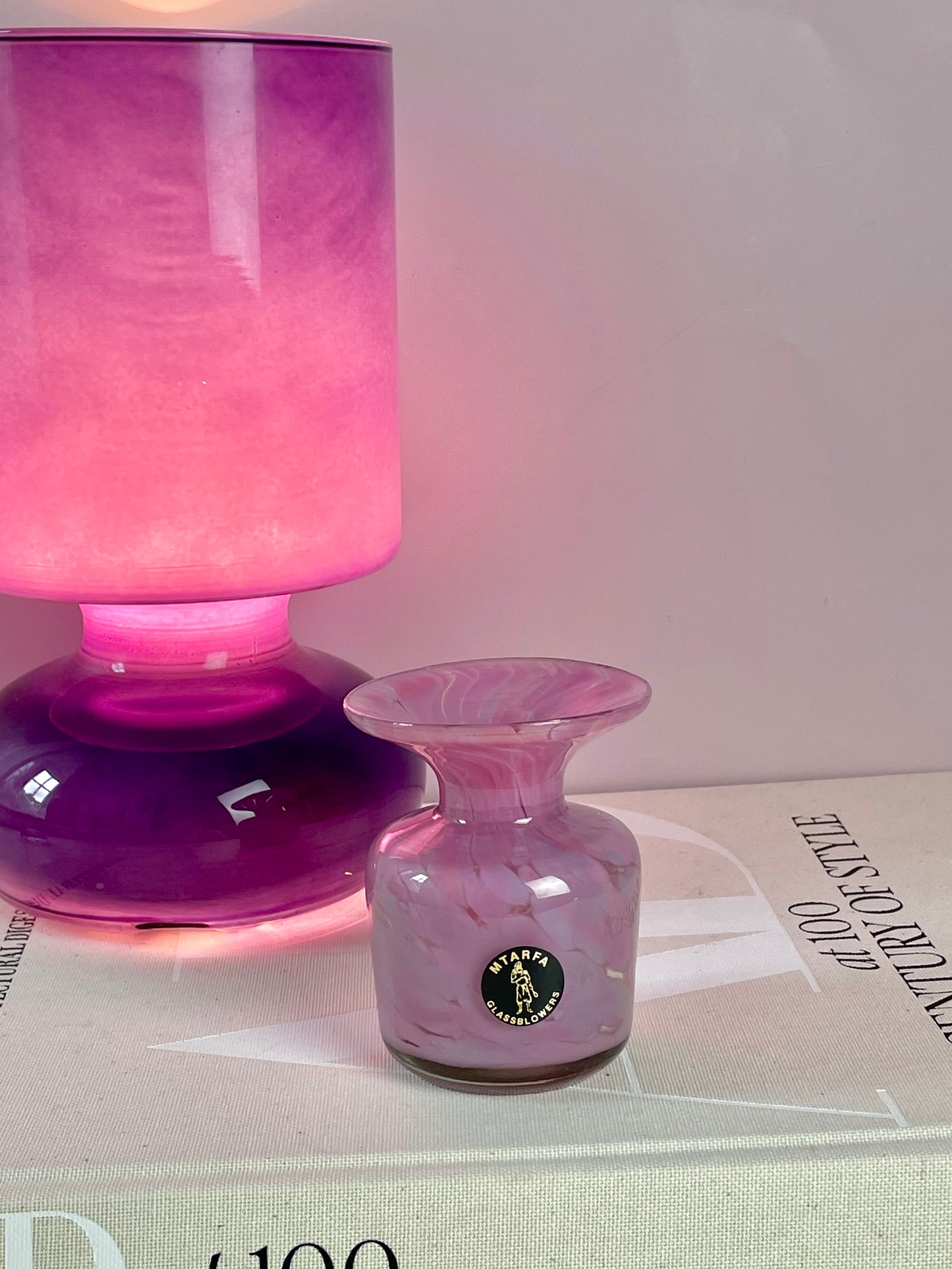 Mtarfa pink and lilac speckled glass vase