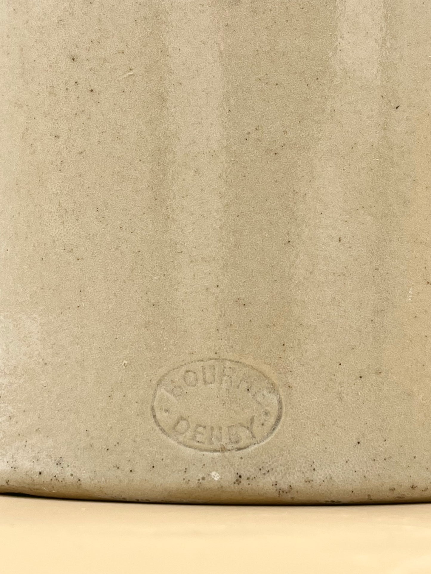 Large stone coloured stoneware pot