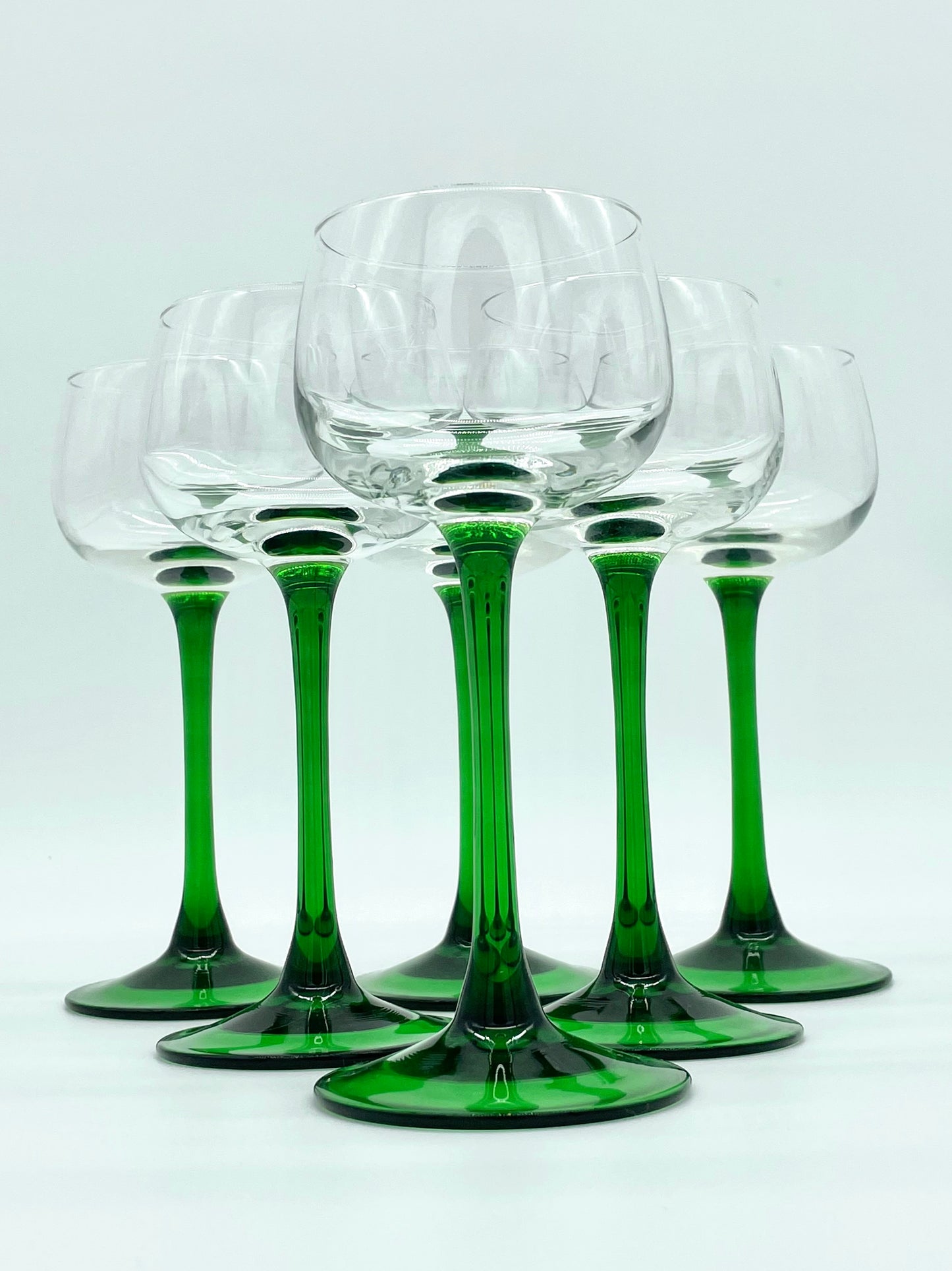 Set of 6 green stemmed Luminarc glasses