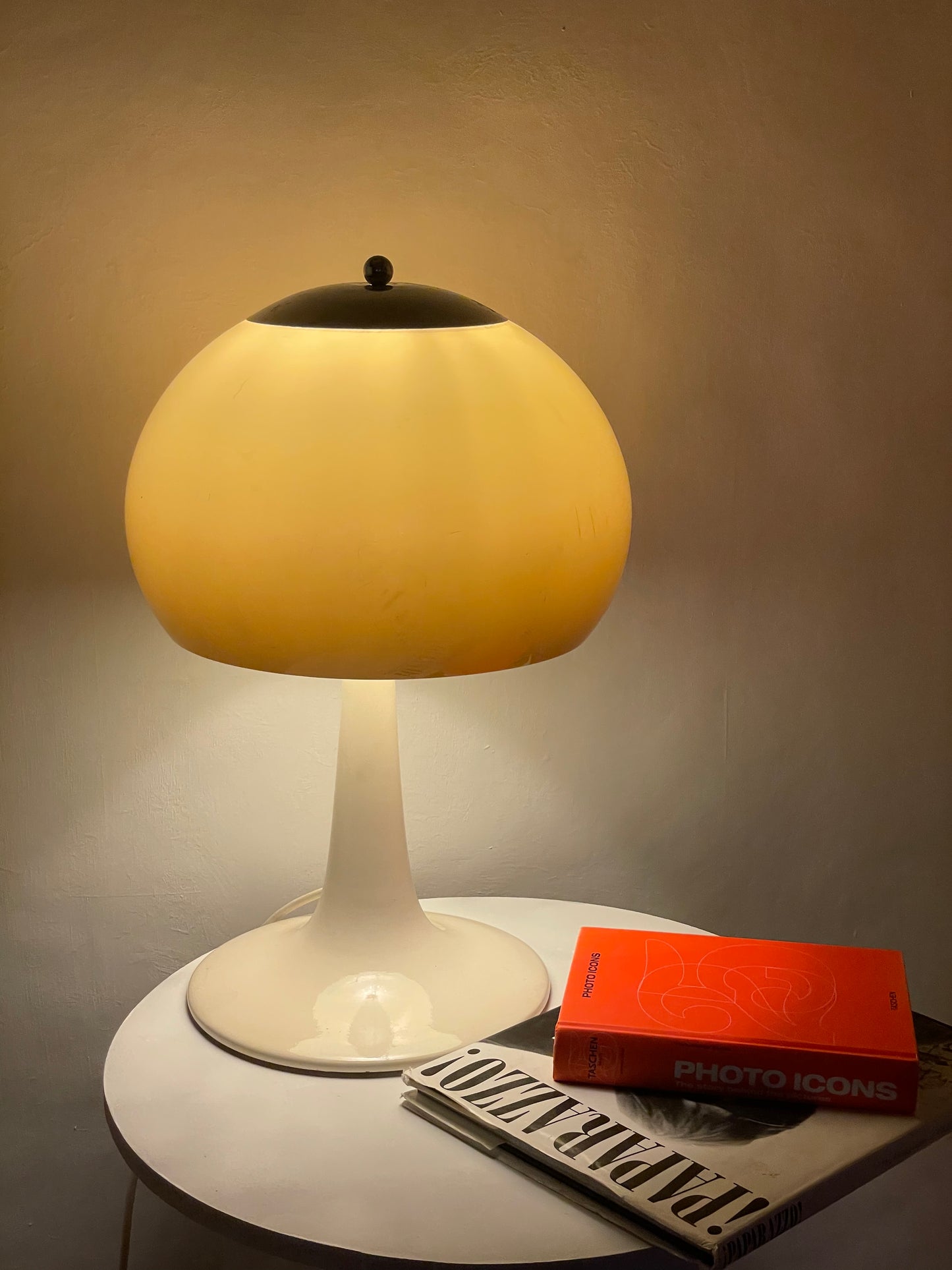 Large Guzzini style mushroom lamp