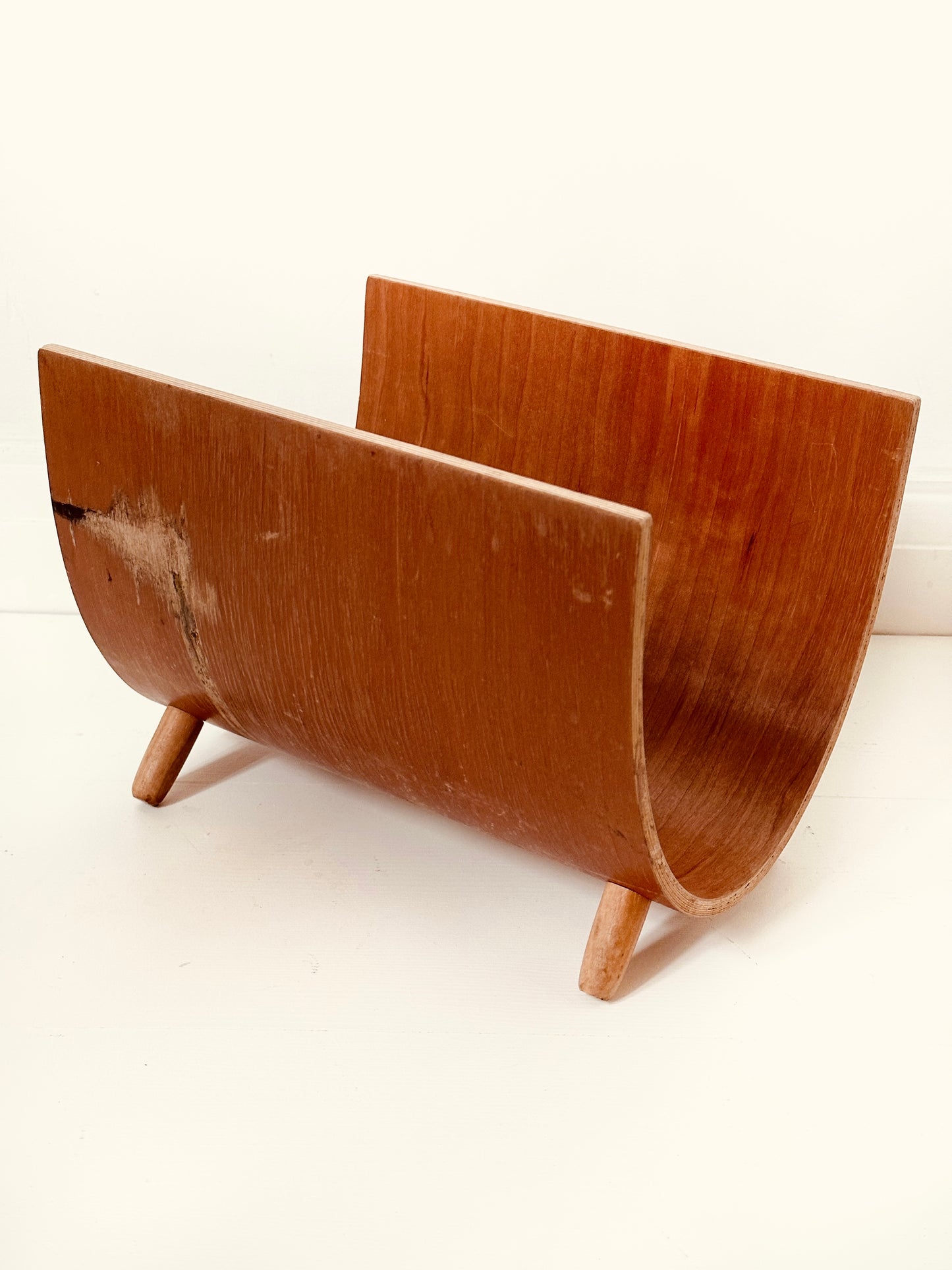 Alvar Aalto style magazine rack