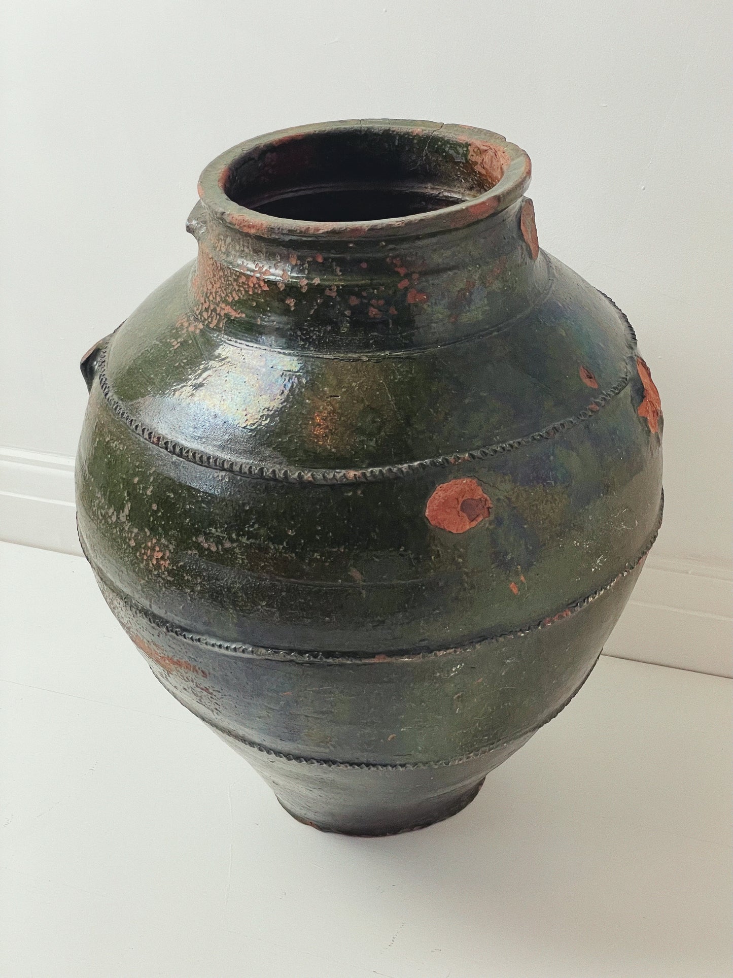 XL green antique glazed pot