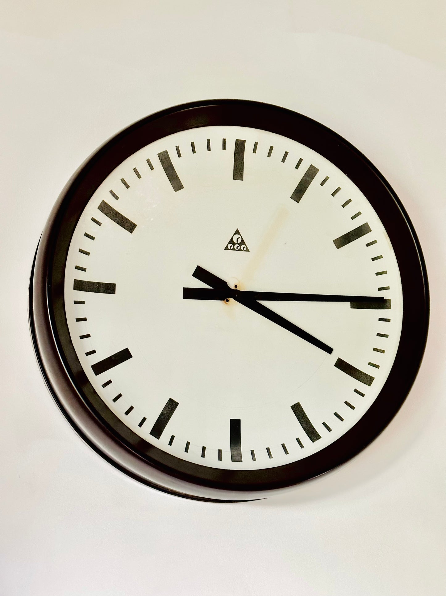 Pragotron wall clock