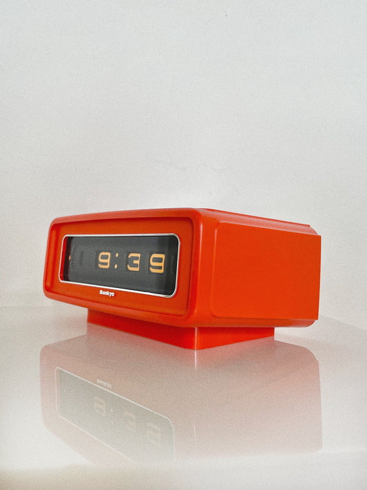 Tangerine Sankyo 303AL roll clock