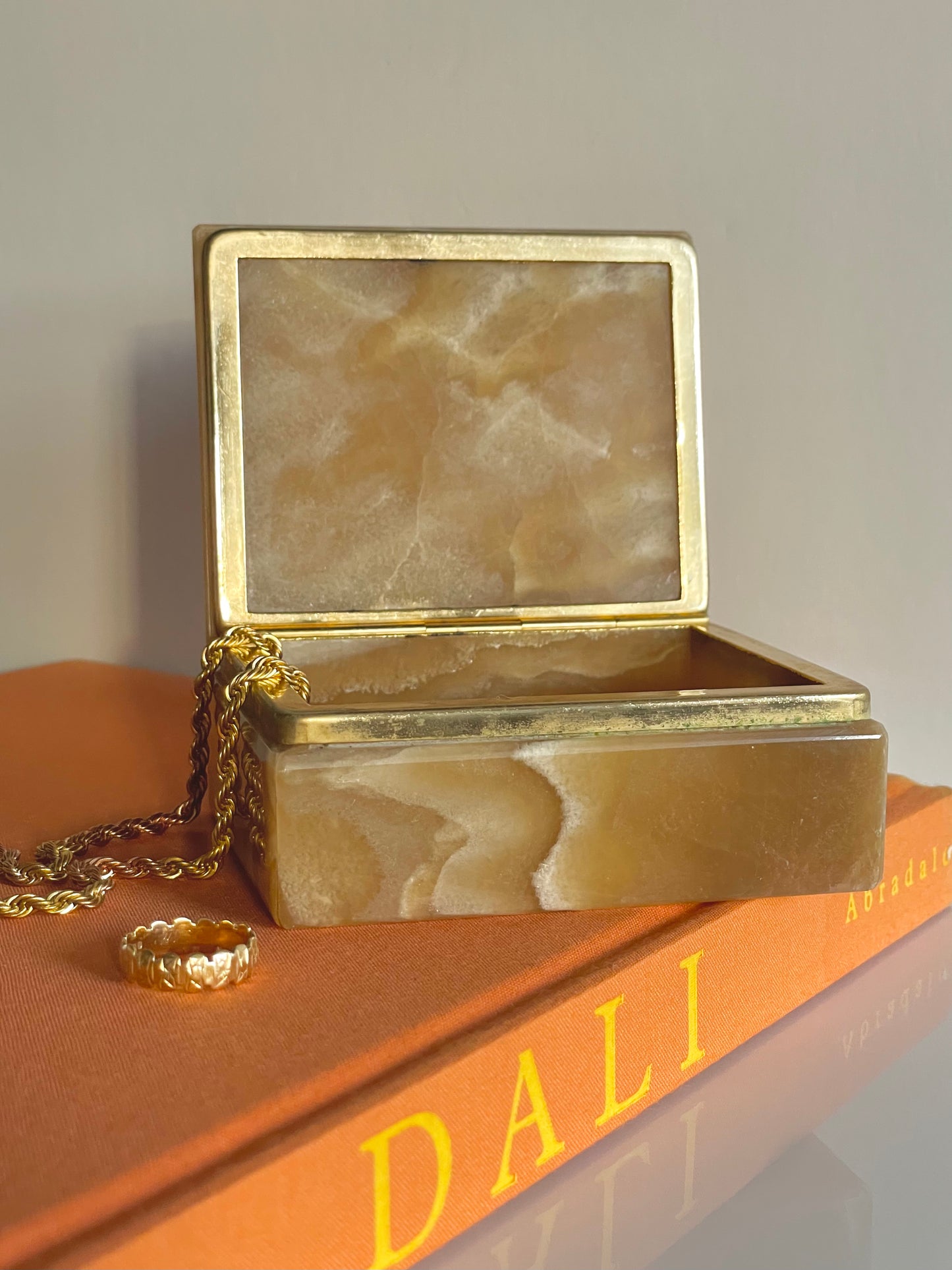 Italian alabaster trinket box