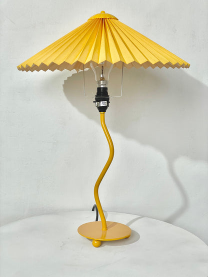 Marigold wiggle lamp