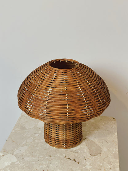 Wicker mushroom lamp