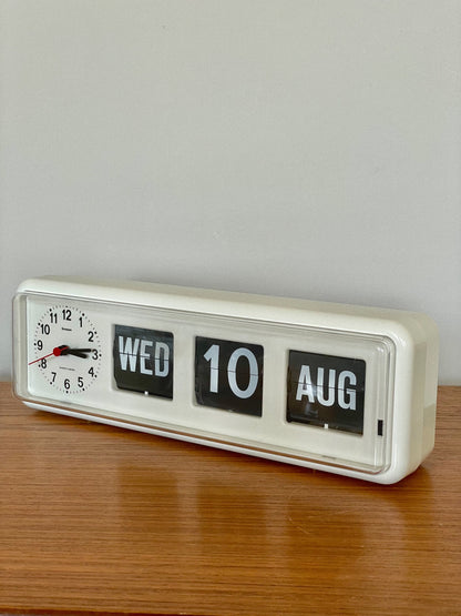 Retro Grayson flip clock