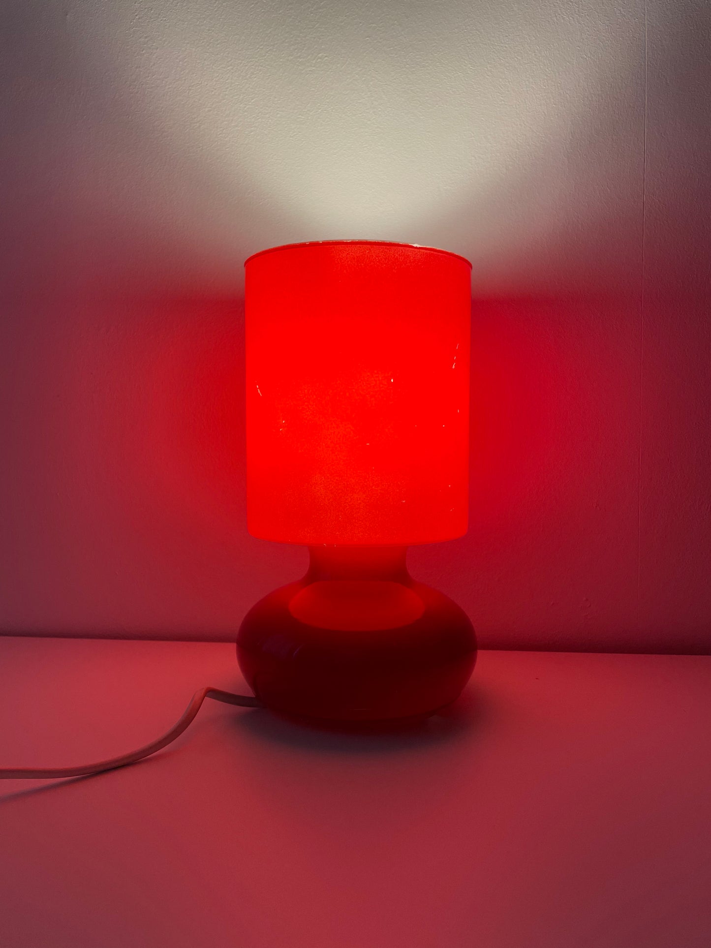 Red glass Lykta mushroom lamp