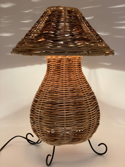 Large wicker lamp