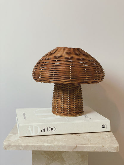 Wicker mushroom lamp