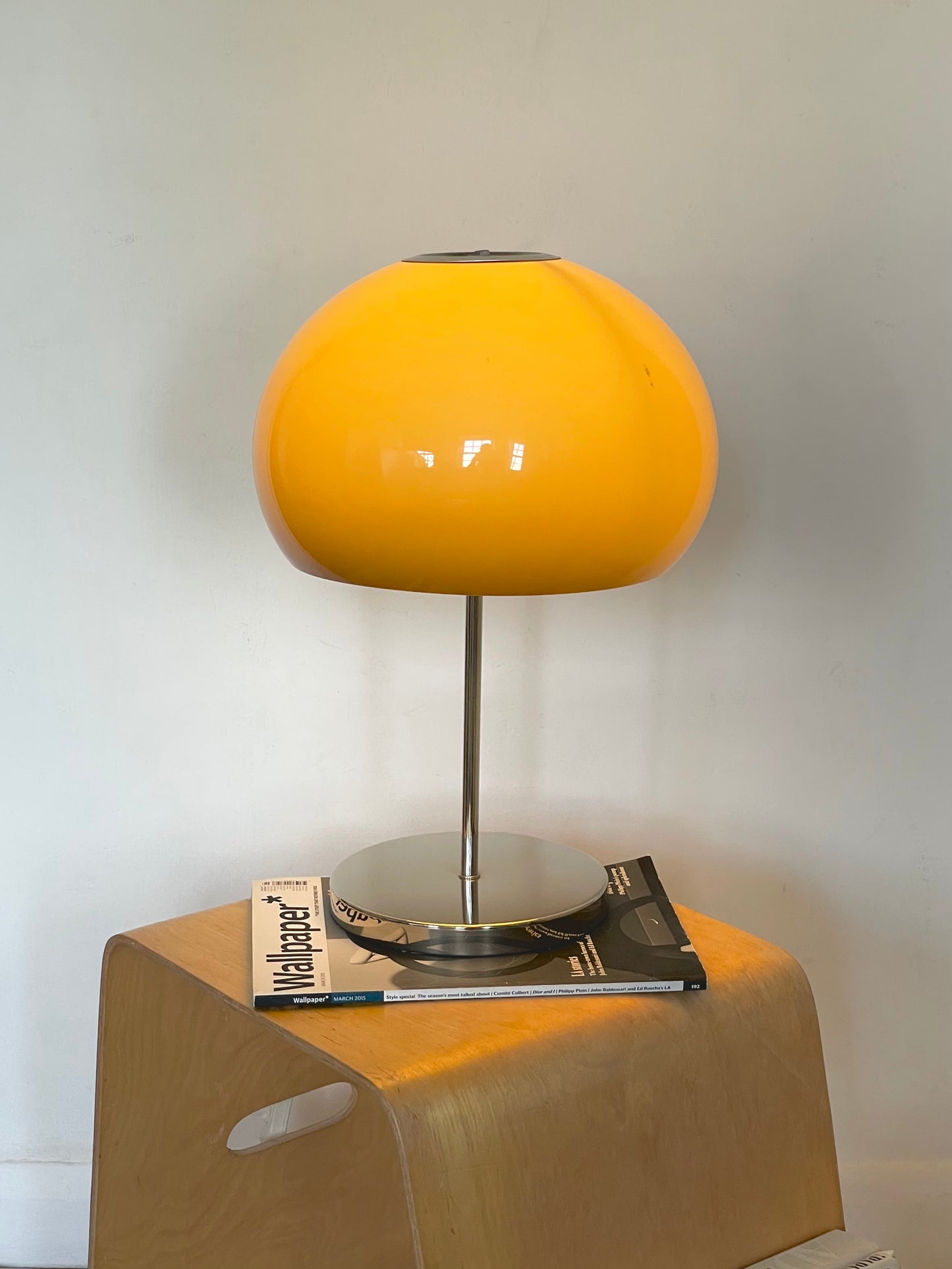 Beige / brown Guzzini style lamp