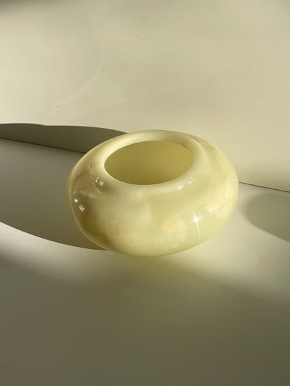 Smooth minimal onyx bowl