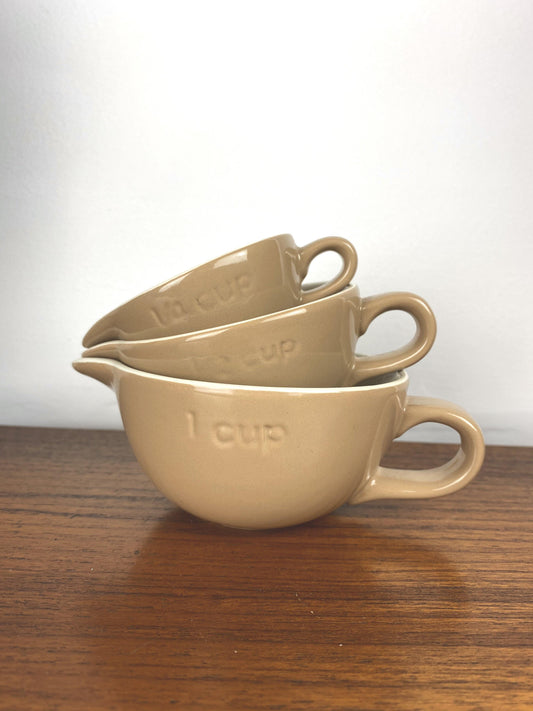 Mason cash taupe brown measuring cups. Set of three - Zoo Lane