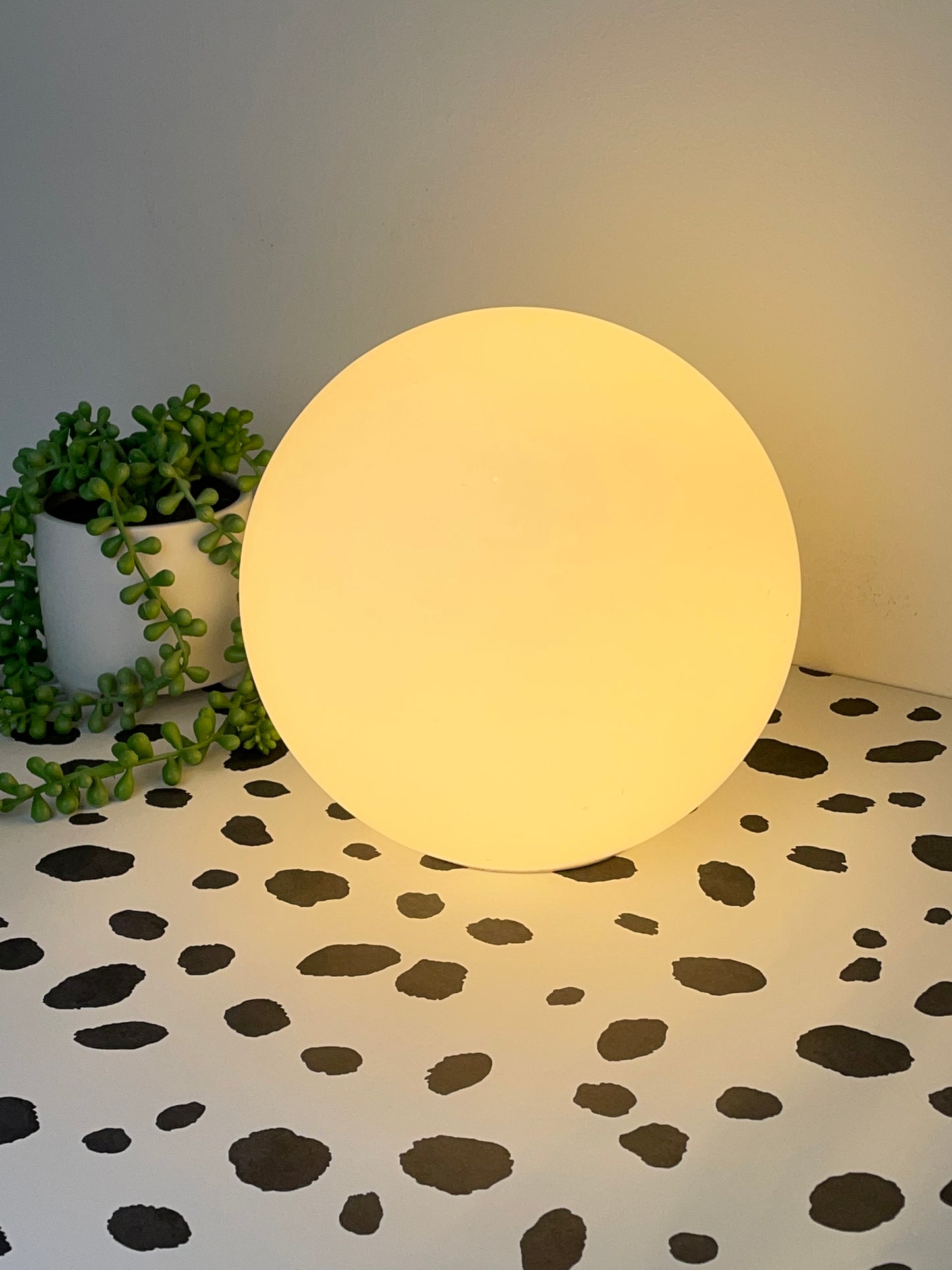 Round glass ball lamp