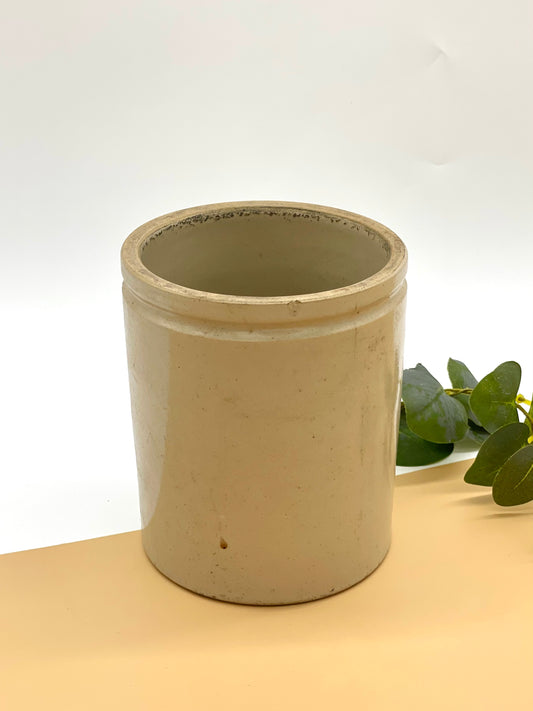 Large stone coloured stoneware pot