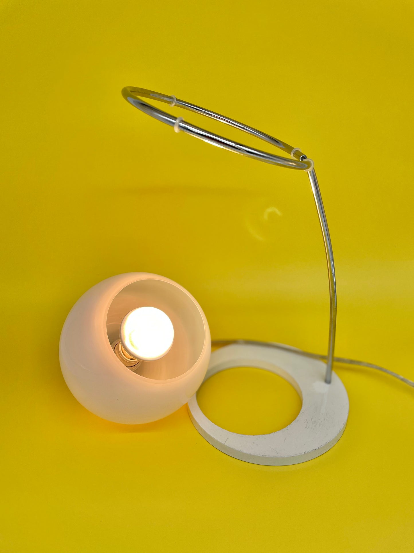 Retro glass 70’s eye lamp