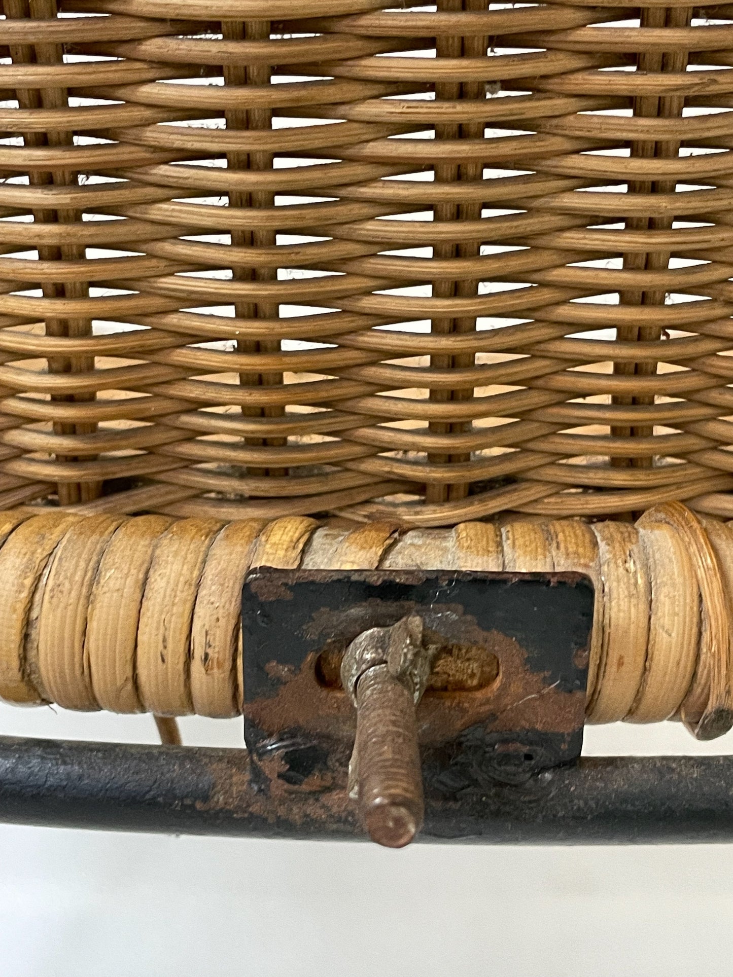 Circular wicker and iron chair