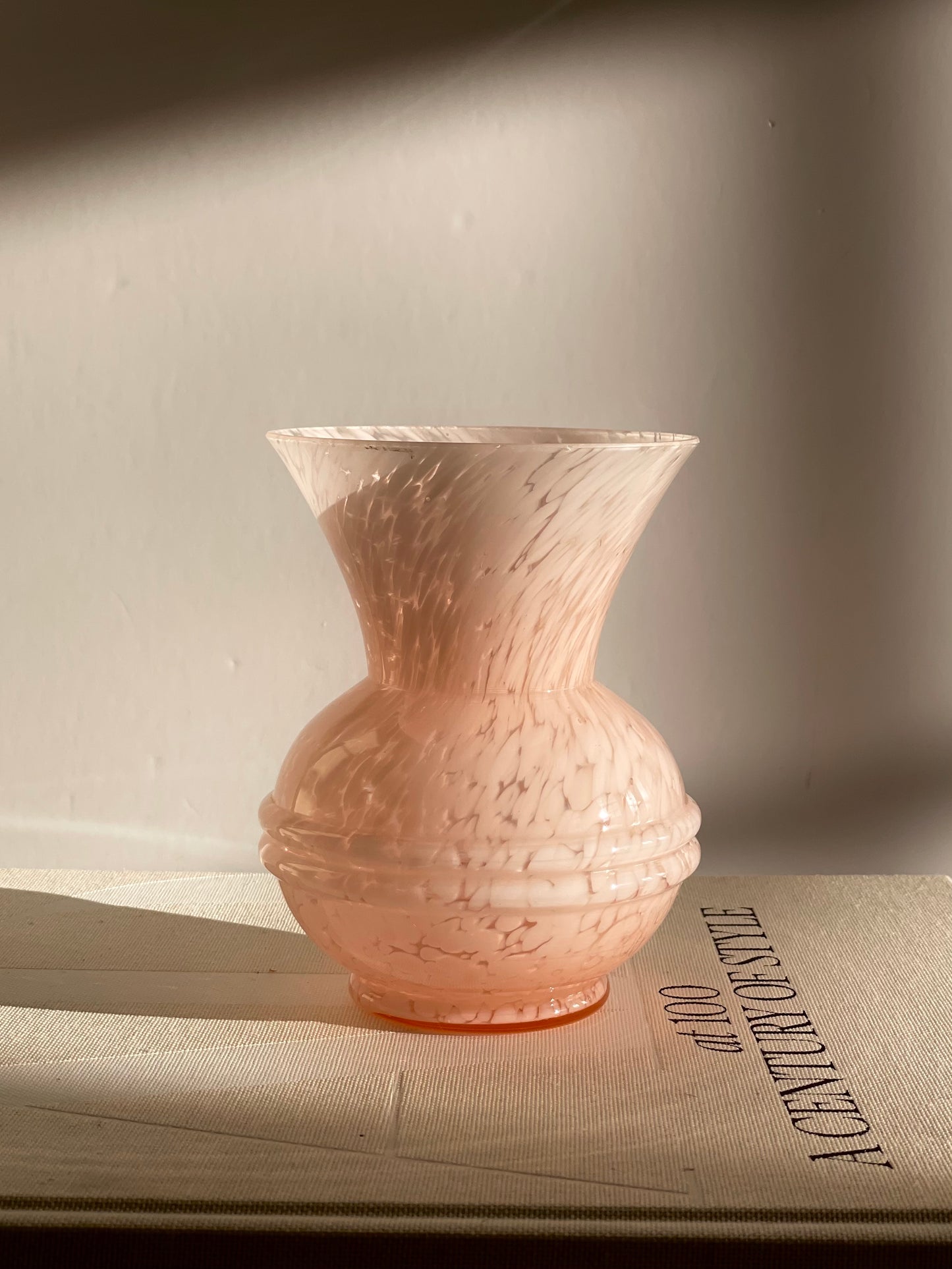 Light pink marbled glass vase