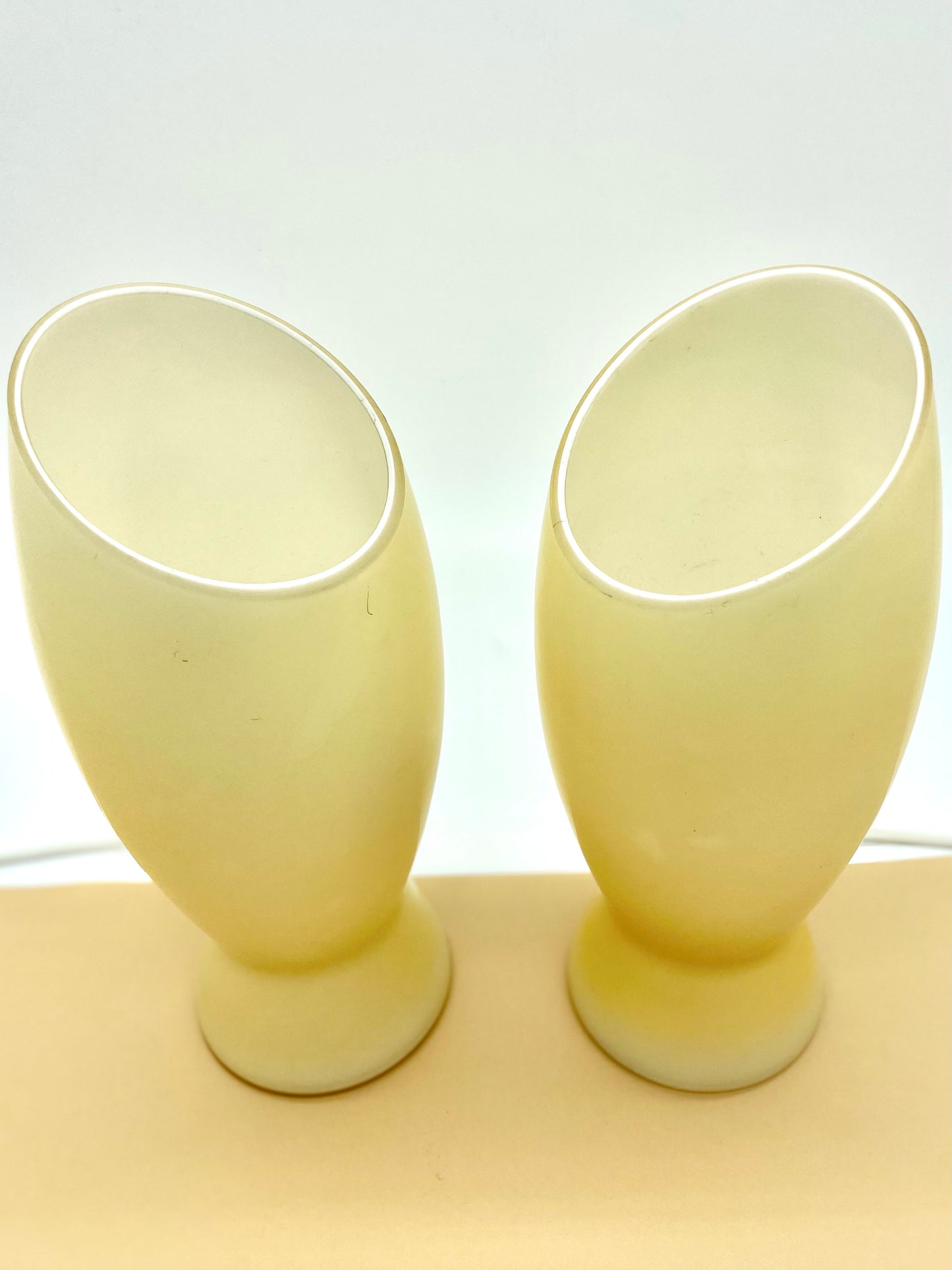 Pastel yellow glass lamp