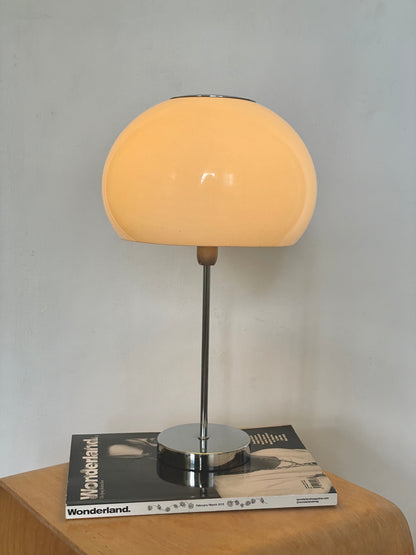 Small Guzzini style lamp