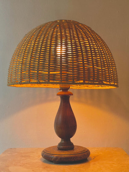 Small oak and wicker lamp