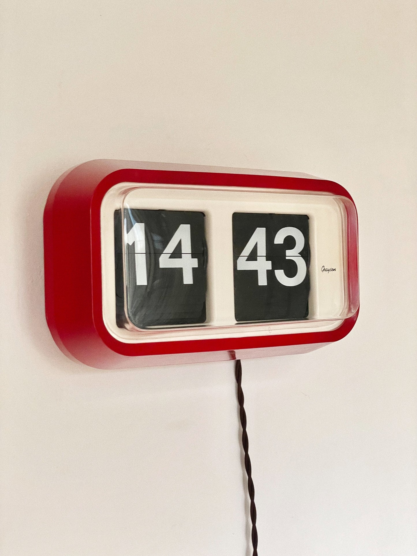 Grayson commercial flip clock