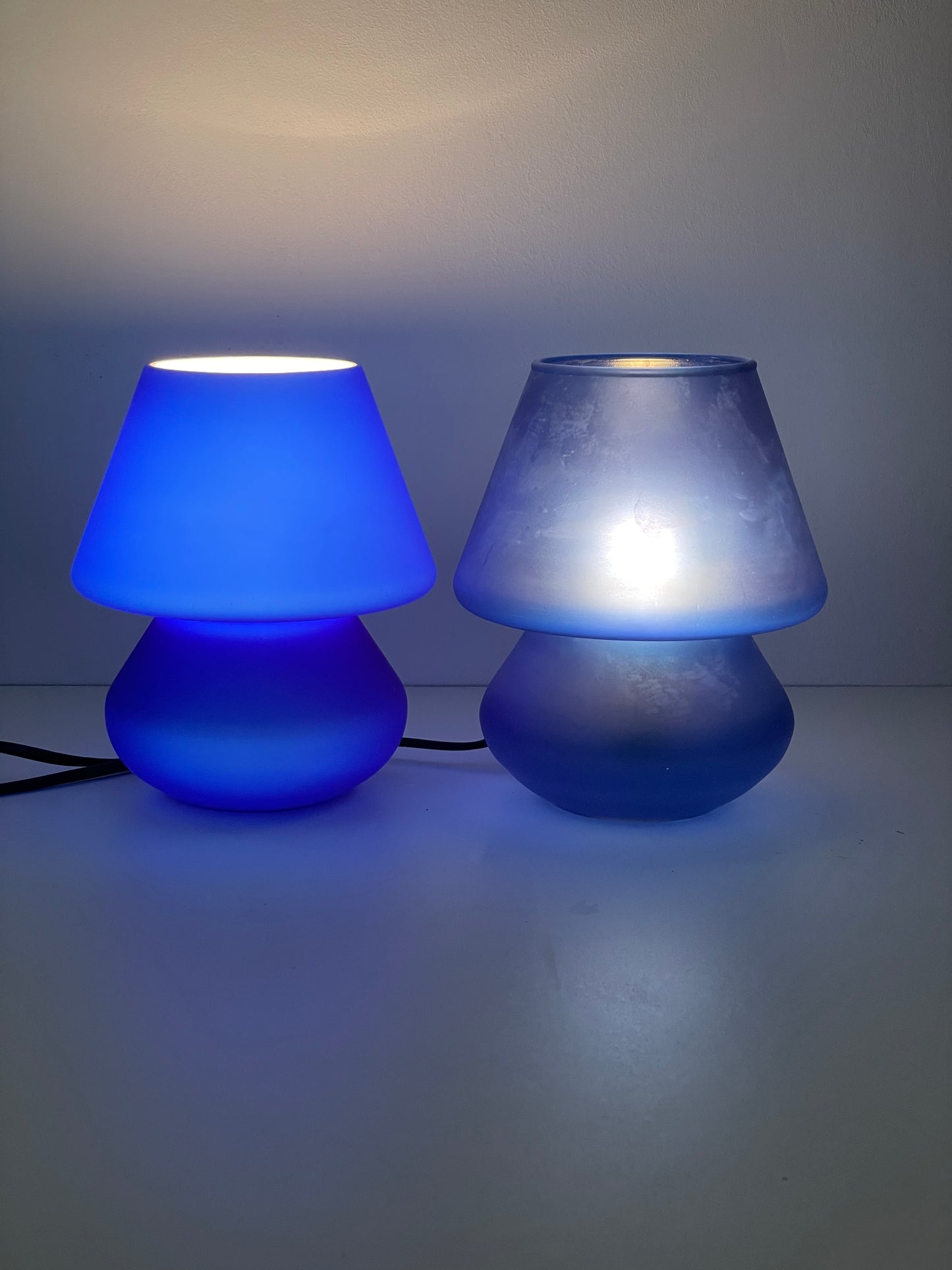 Satin effect blue glass mushroom lamp