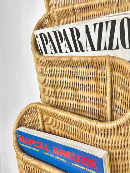 Wavy wicker magazine rack