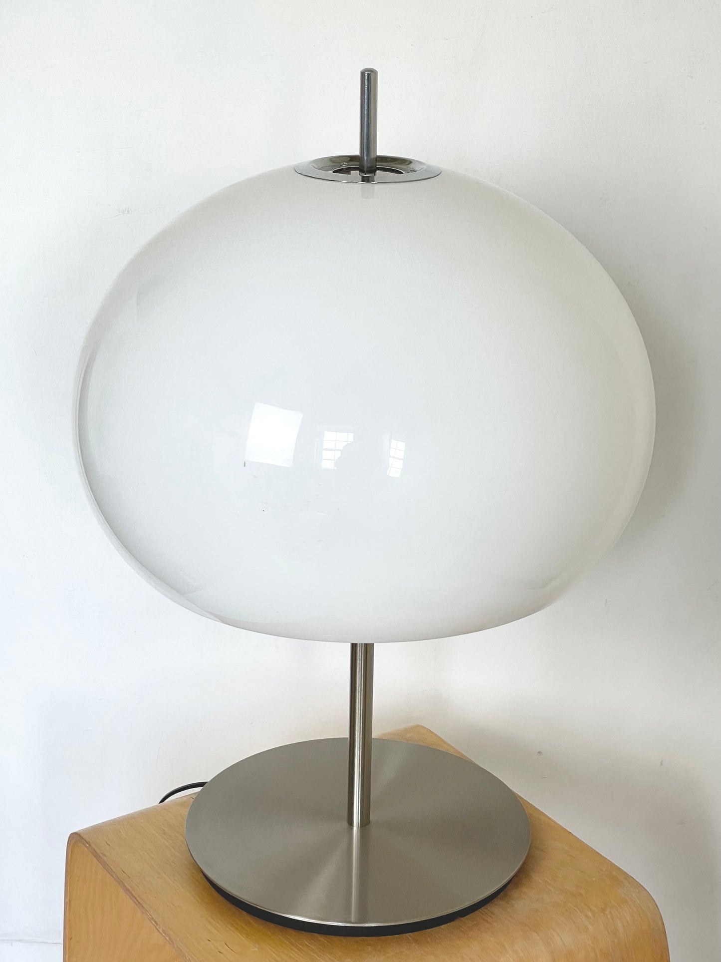 XL white Guzzini style lamp