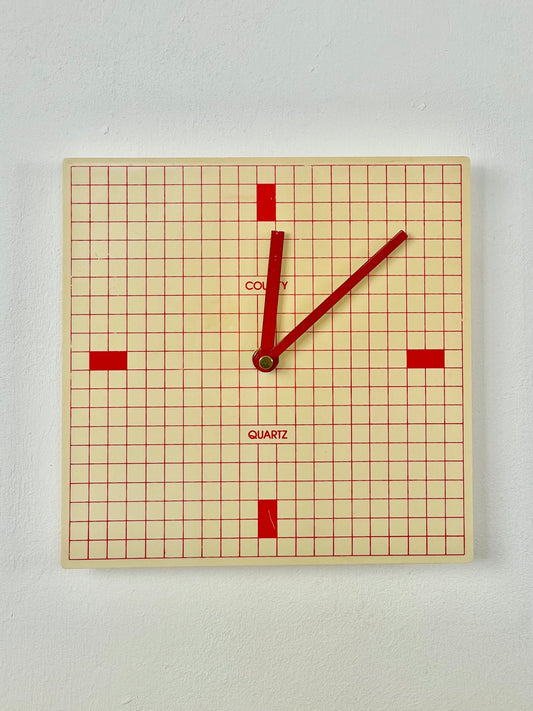 Red and cream checkered 80s clock