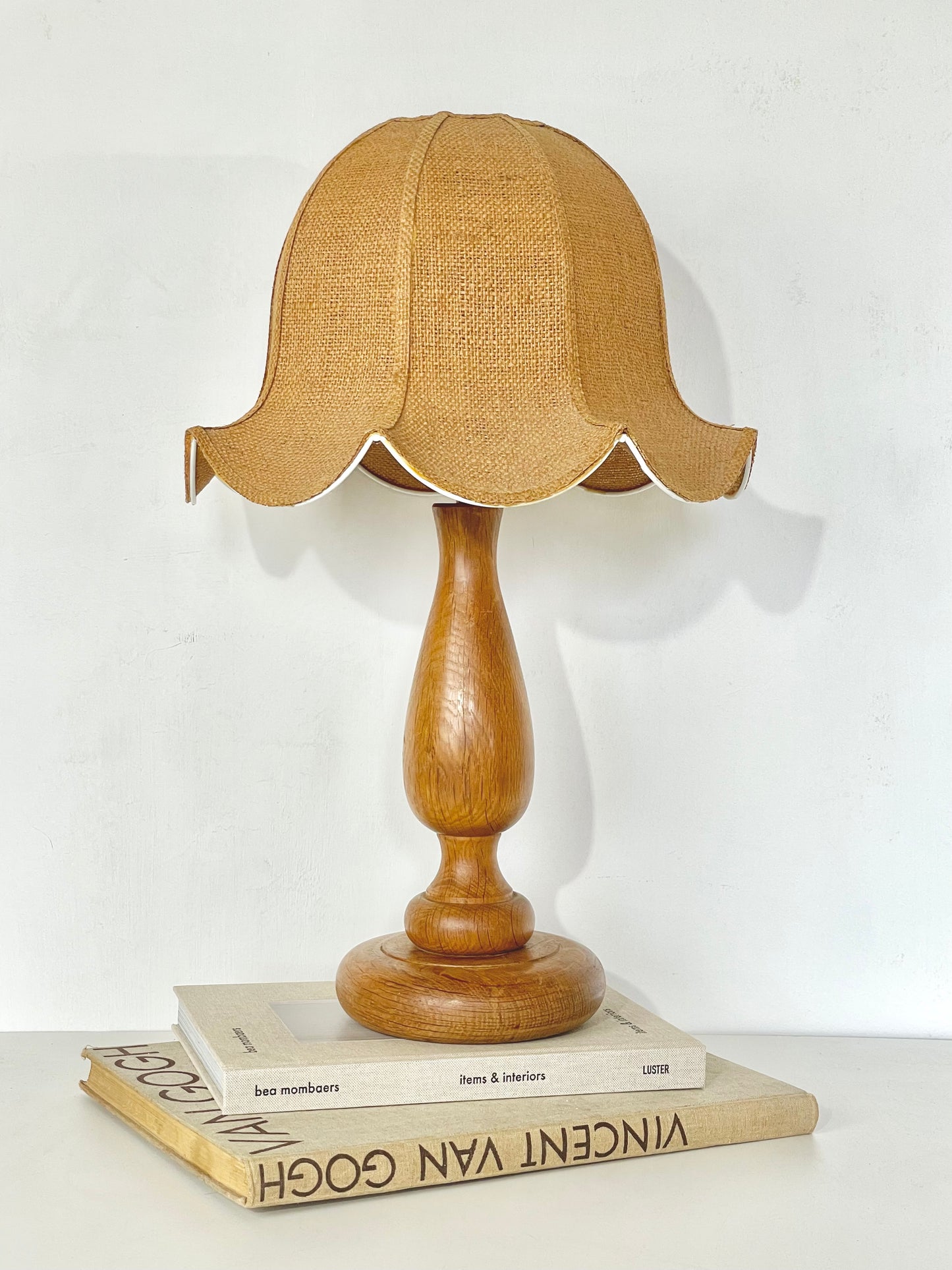 Rattan scalloped lamp with oak base