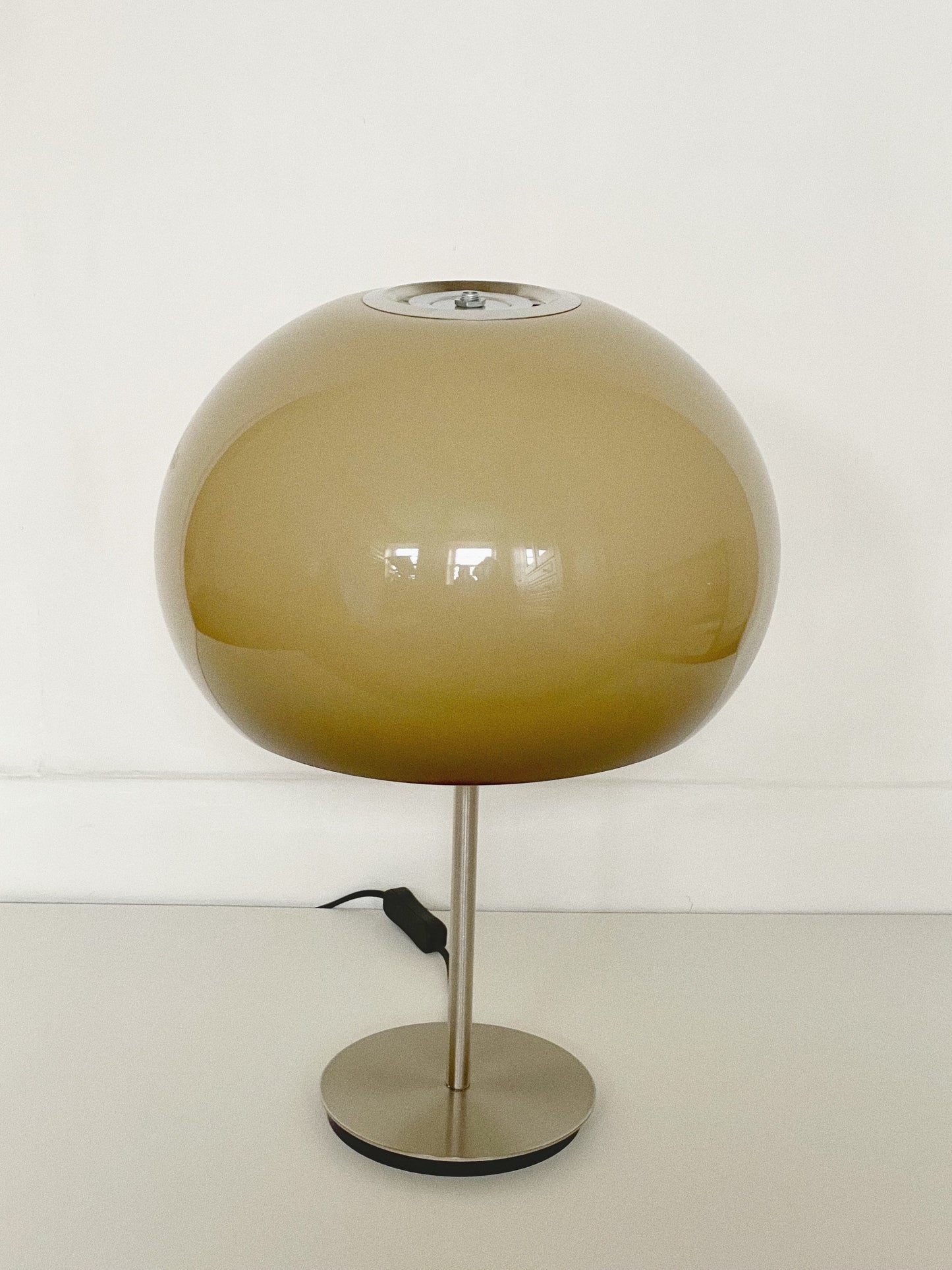 Small Guzzini style lamp