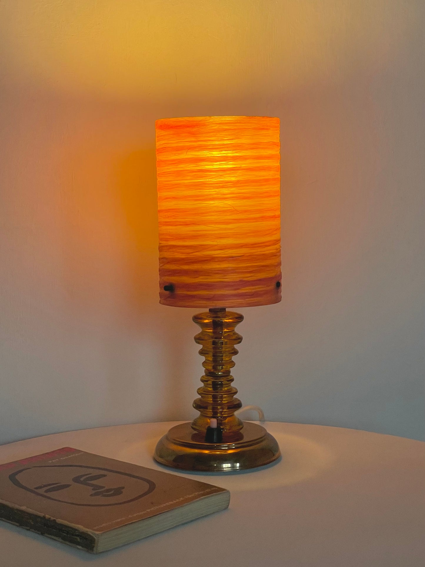 Small pink and gold 70’s lamp