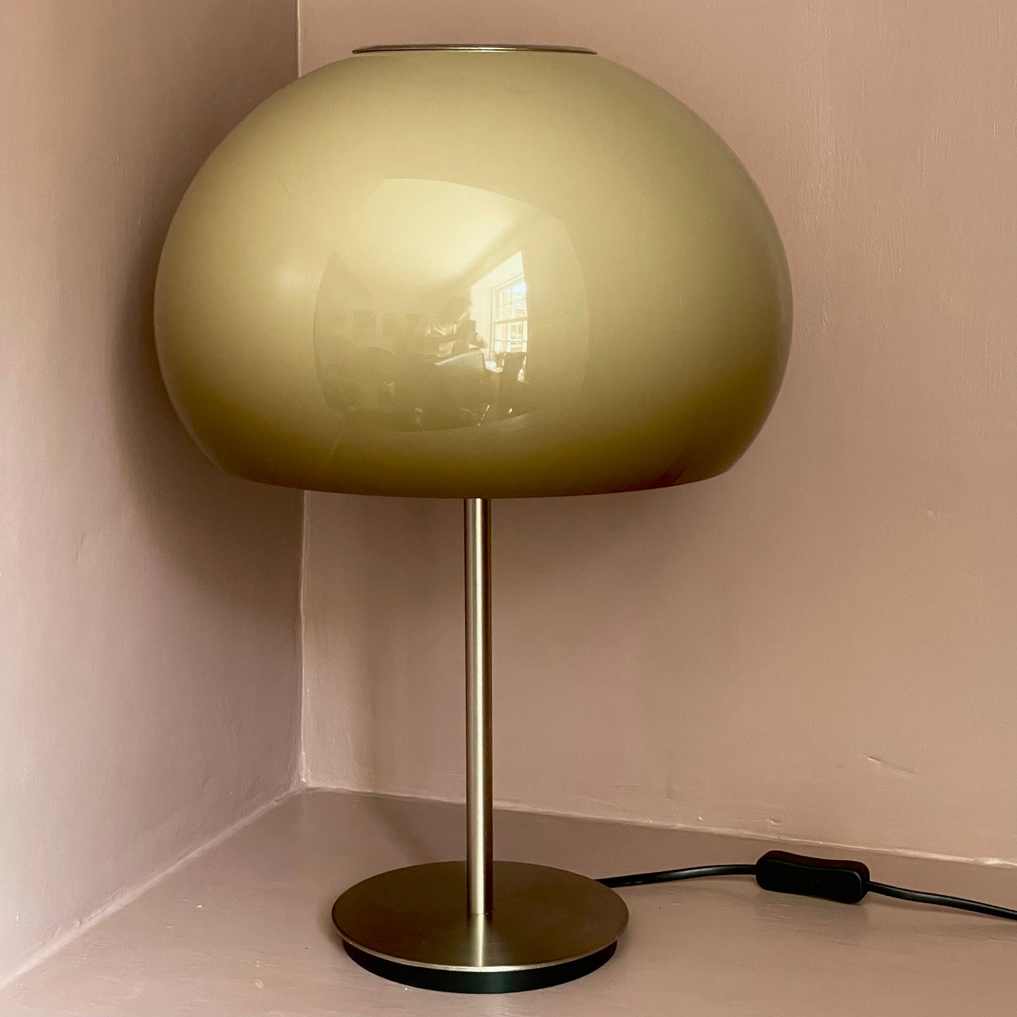 Guzzini style perspex mushroom coloured lamp