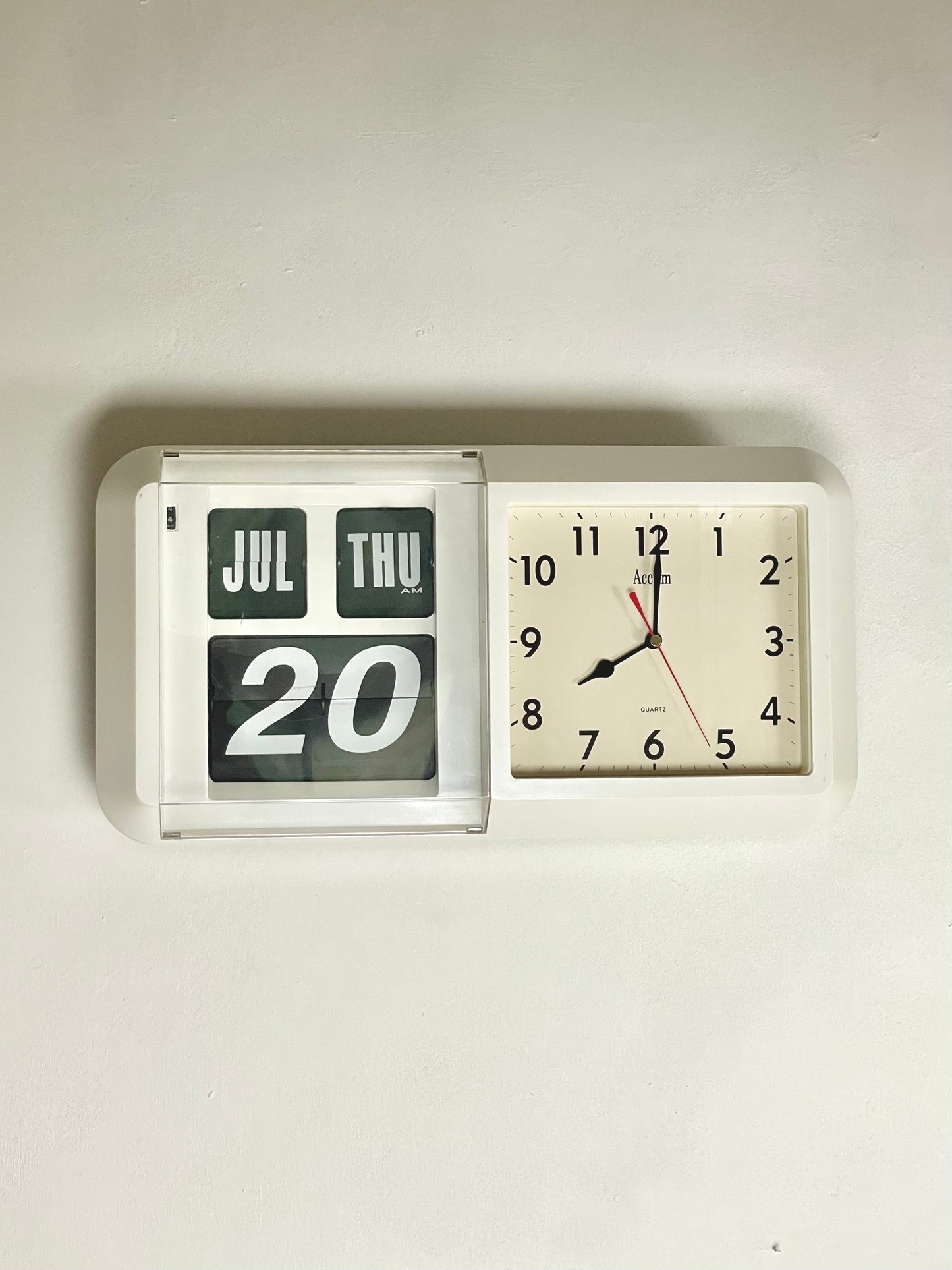 Acctim flip clock