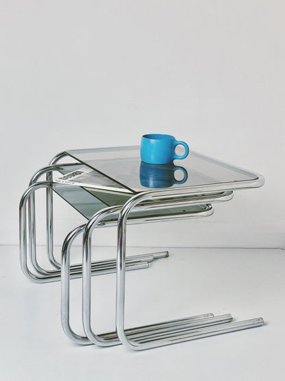 Chrome tubular nesting tables