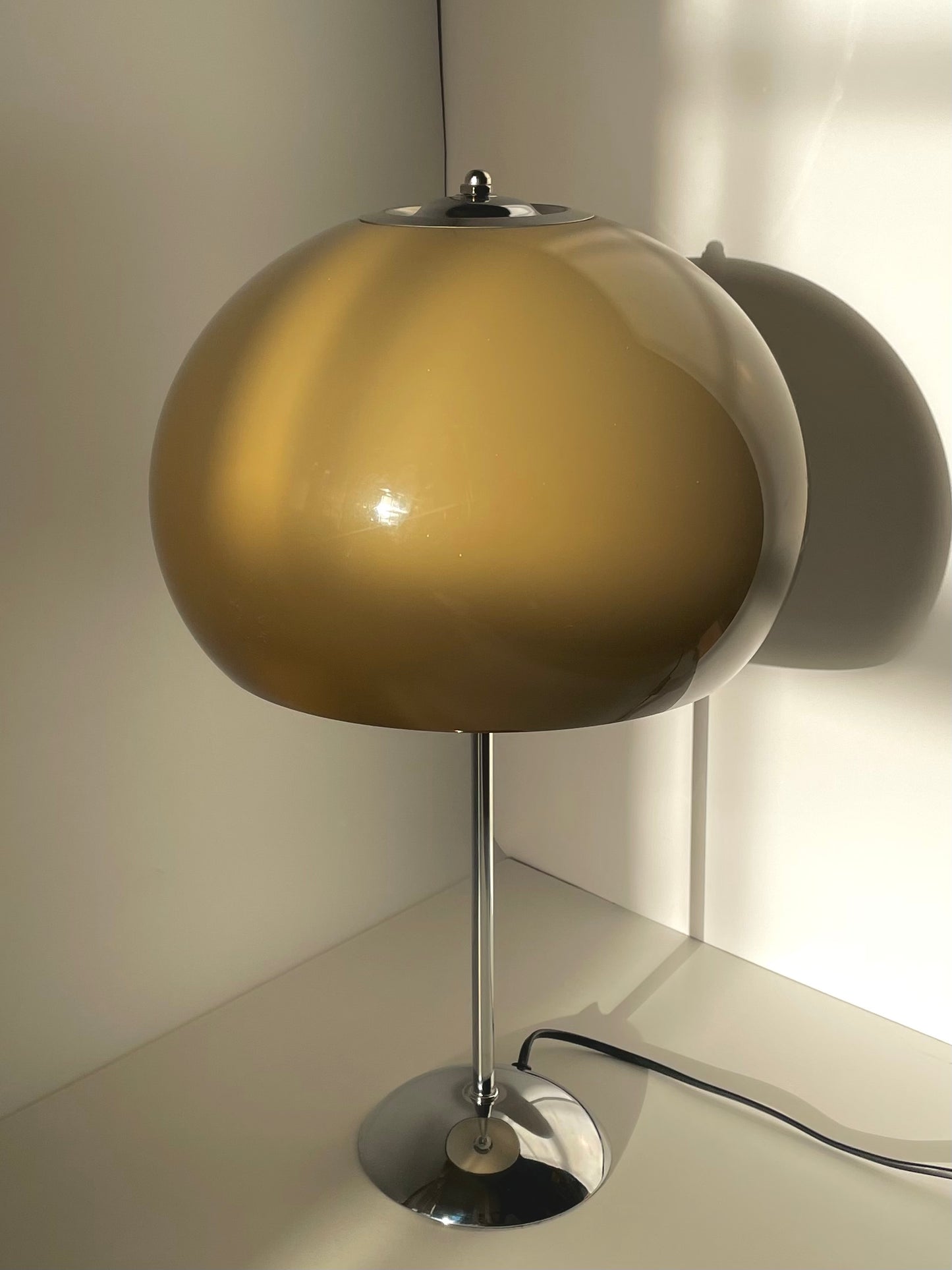 Guzzini style mushroom lamp