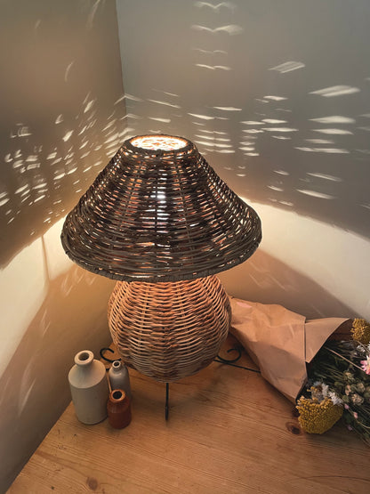 Large wicker lamp