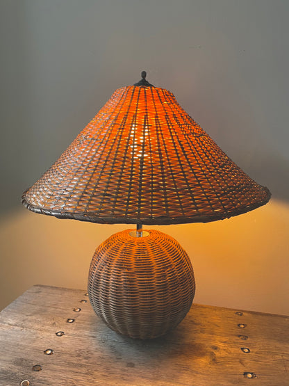 Rattan table lamp