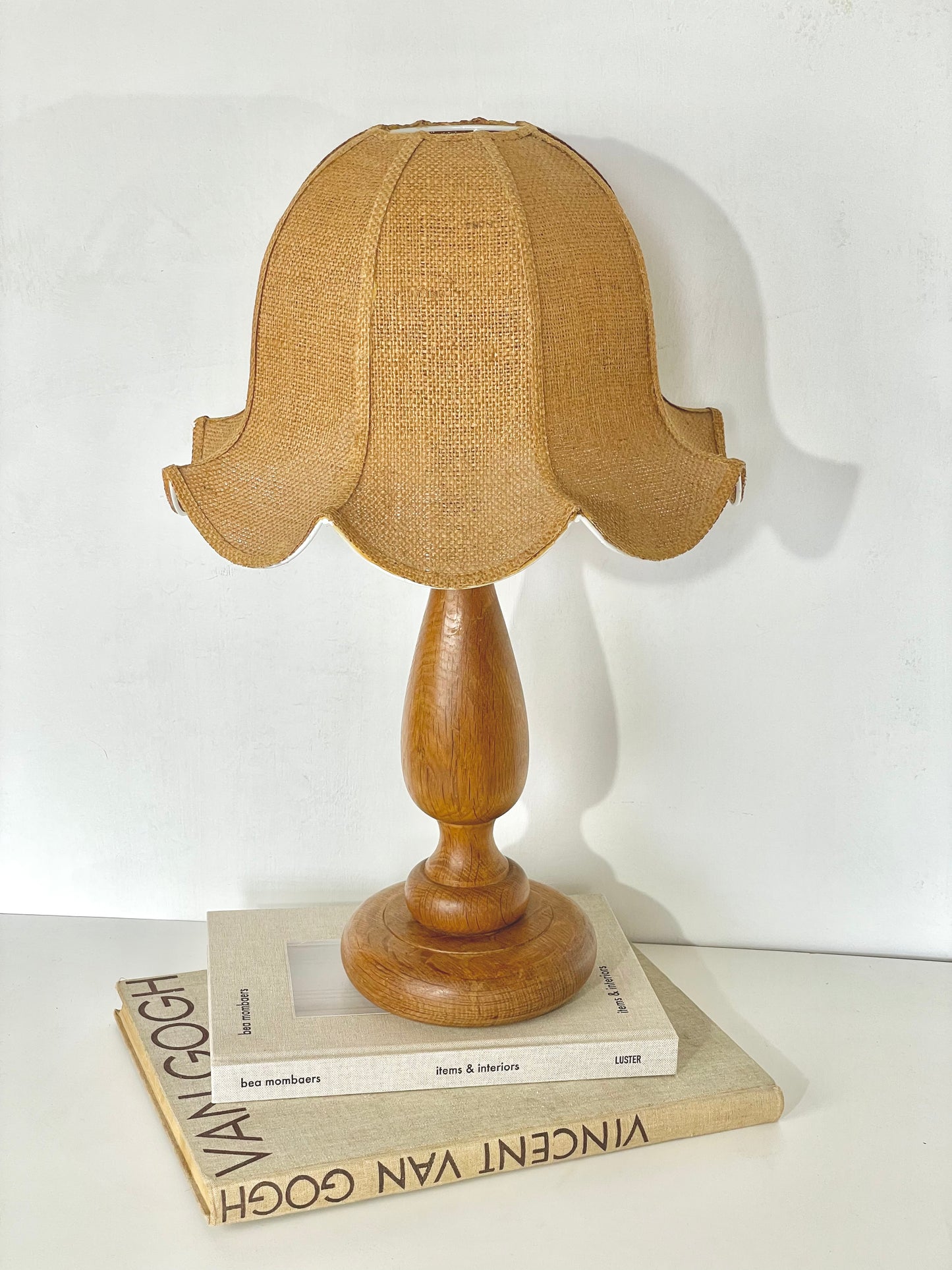 Rattan scalloped lamp with oak base