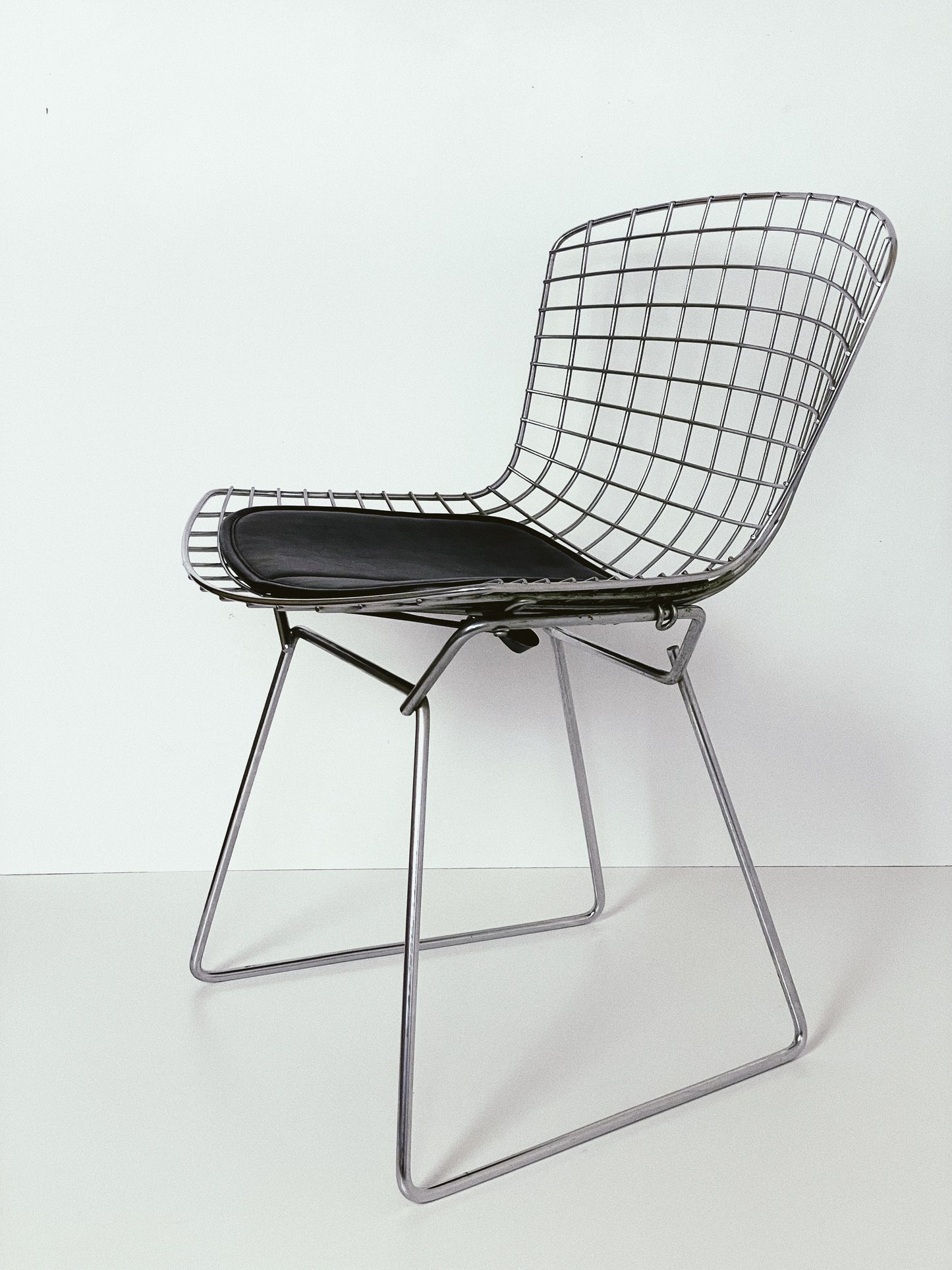 Harry Bertoia style chrome gridded chair