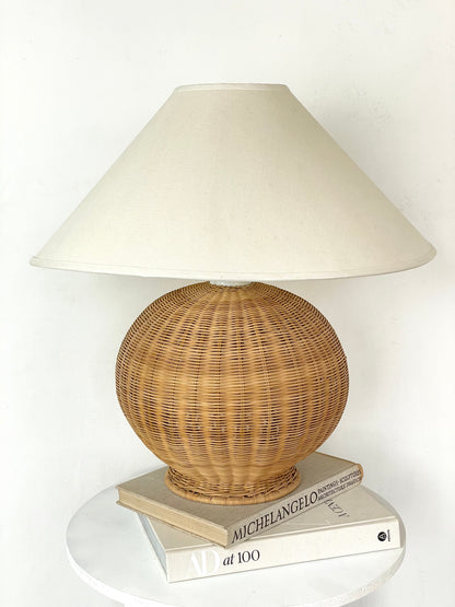 XL wicker lamp