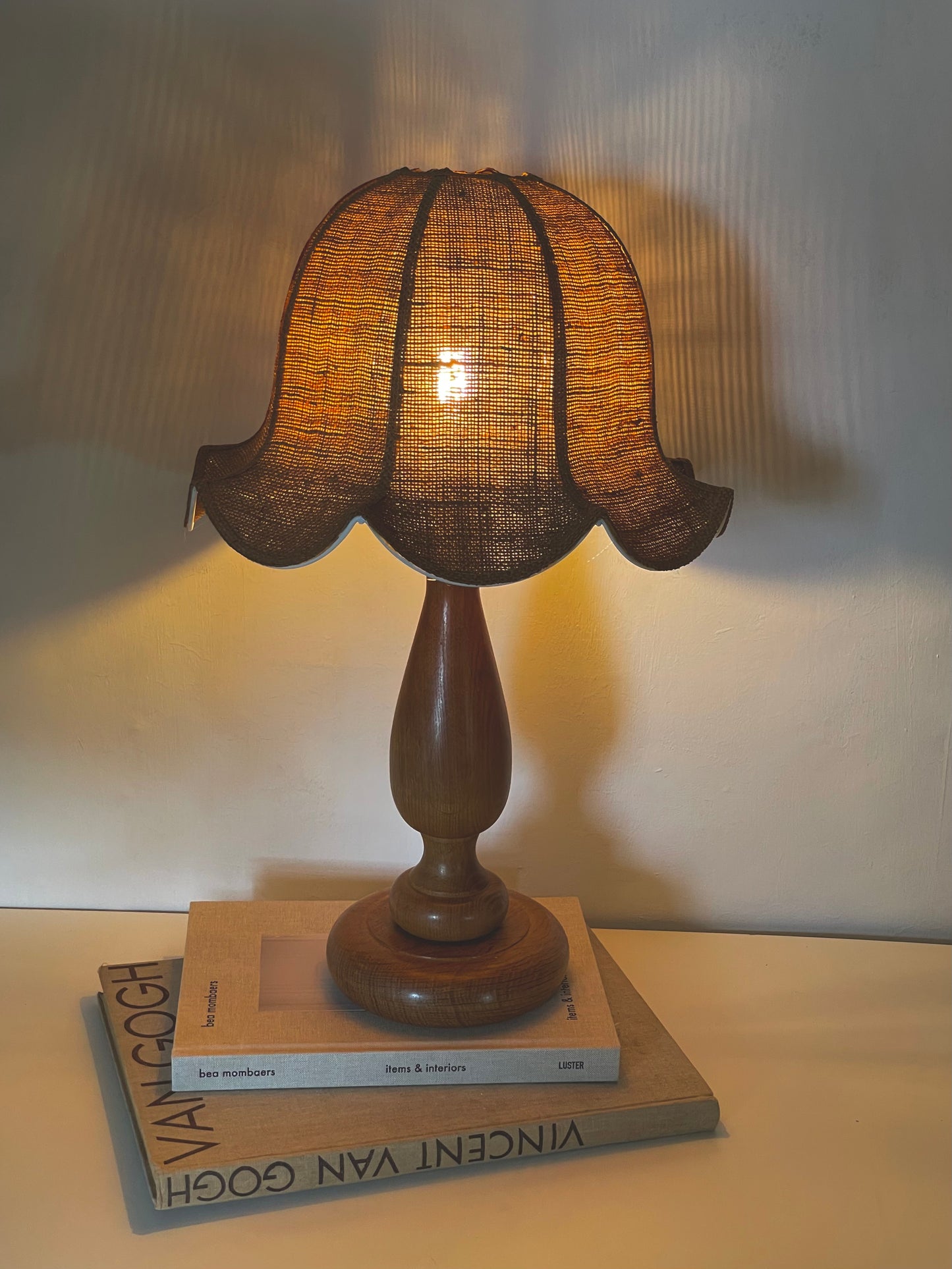 Rattan scalloped lamp with oak base