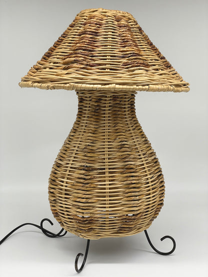 Large wicker lamp