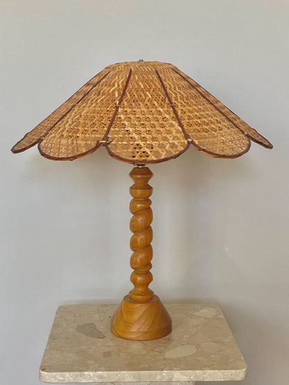 Scalloped rattan lamp